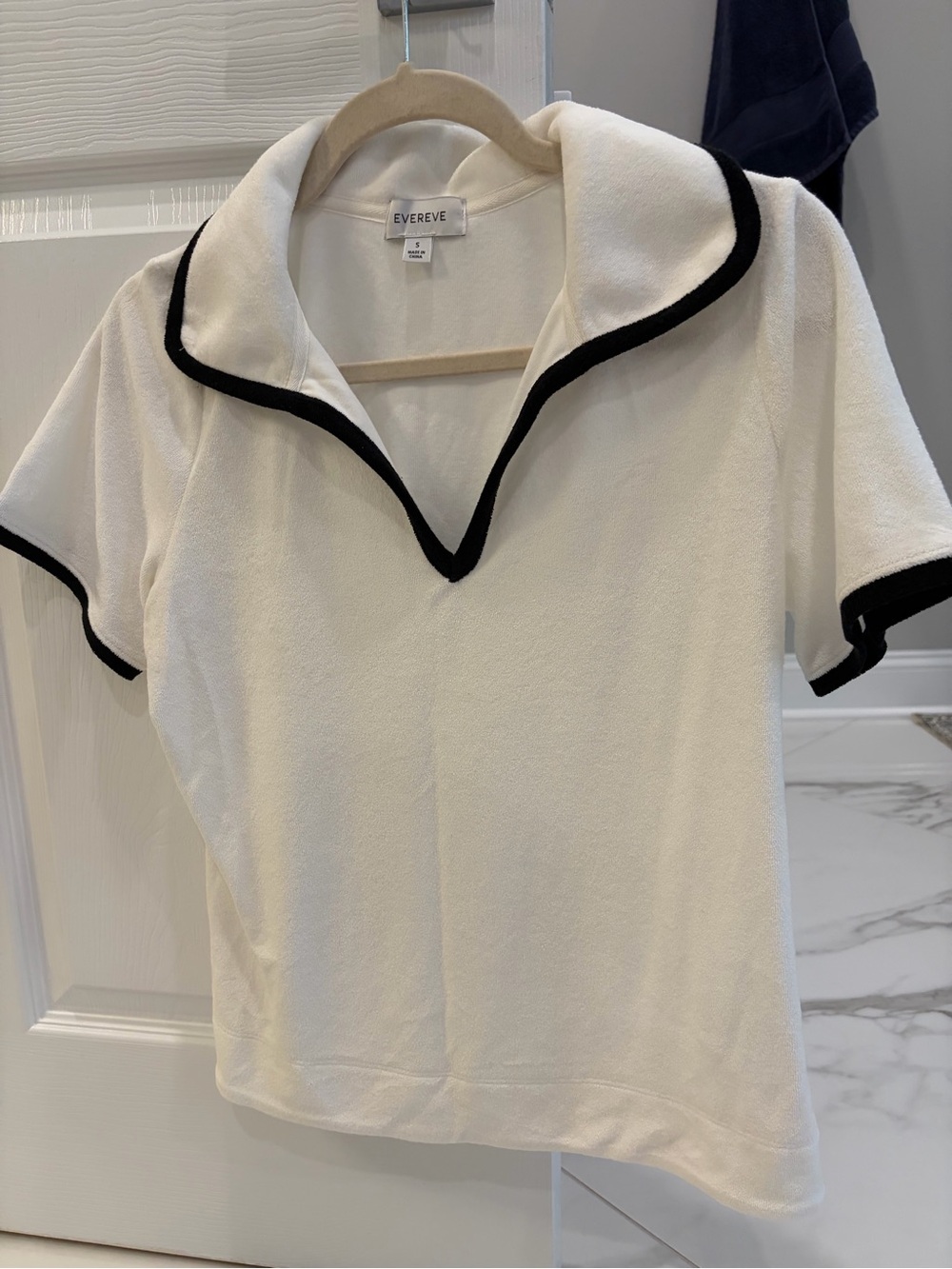 Evereve White Terry Cloth Short-Sleeve Polo with Black Trim